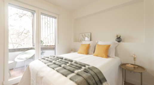 habitación de vivienda moderna preparado para fotografía inmobiliaria profesional